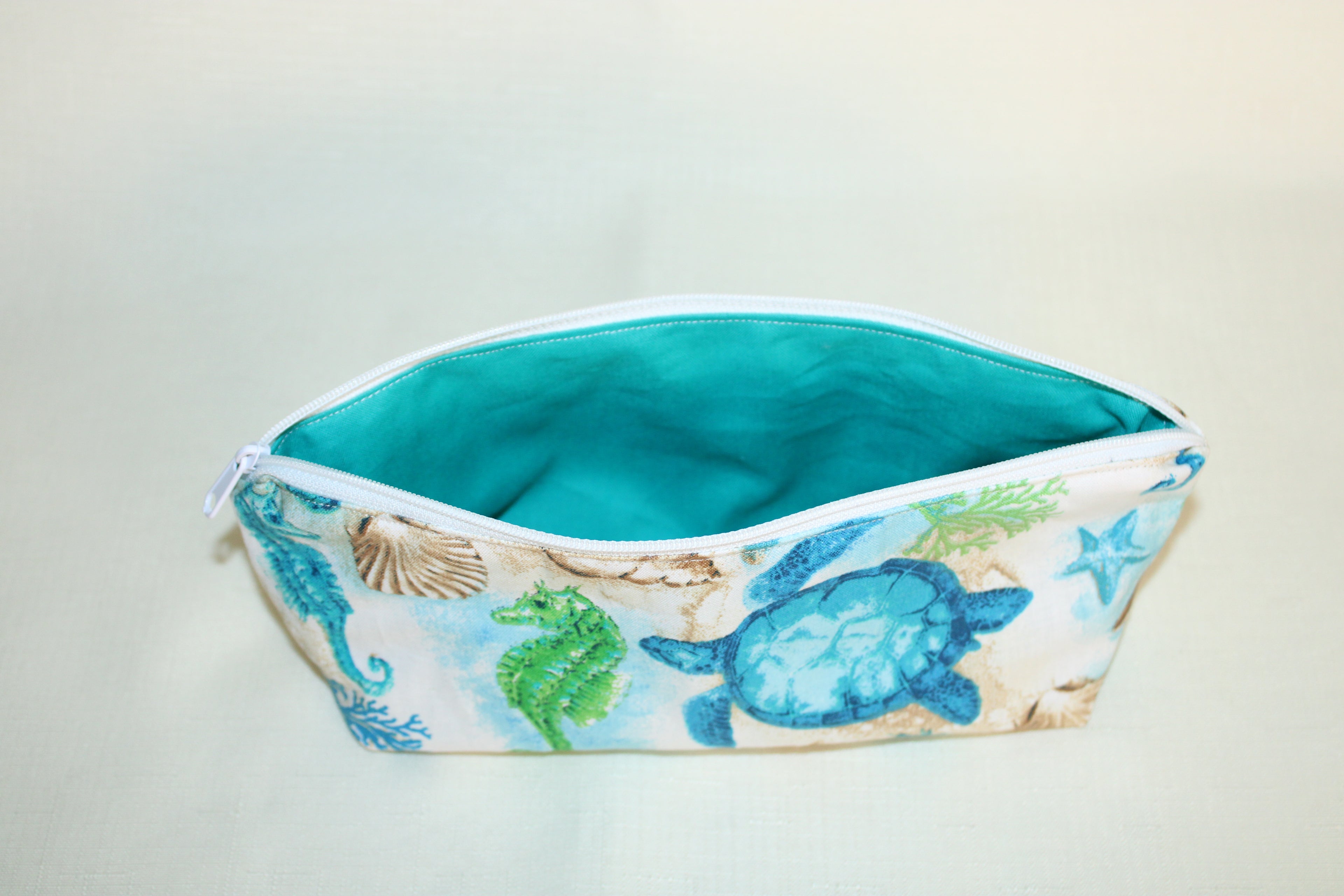 Small Ocean Zipper Bag | Turtle & Seashell Print